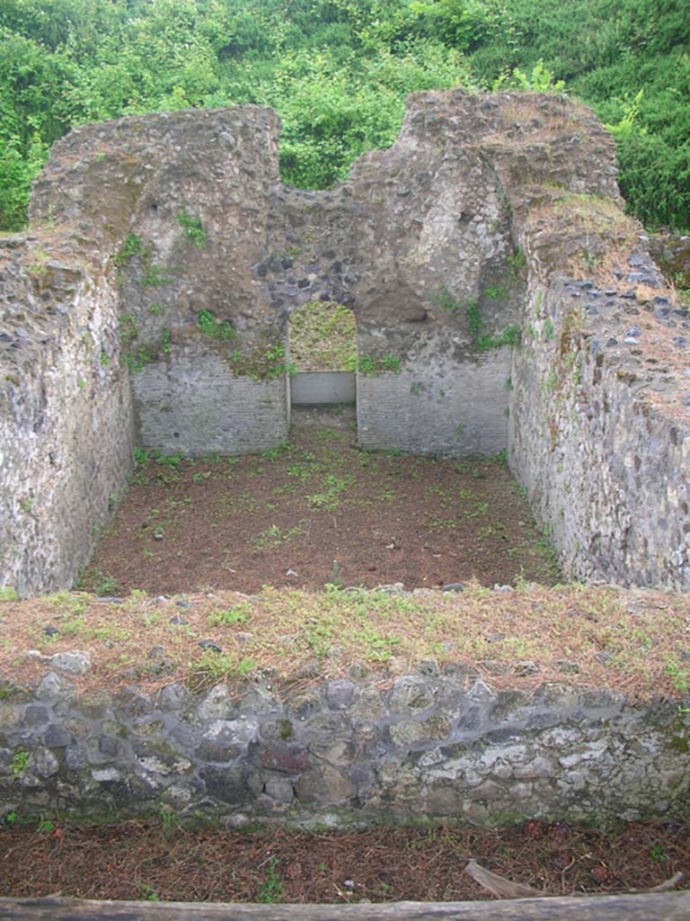 Tower IX, Pompeii. May 2010. 
Looking south across main chamber of tower. Photo courtesy of Ivo van der Graaff.