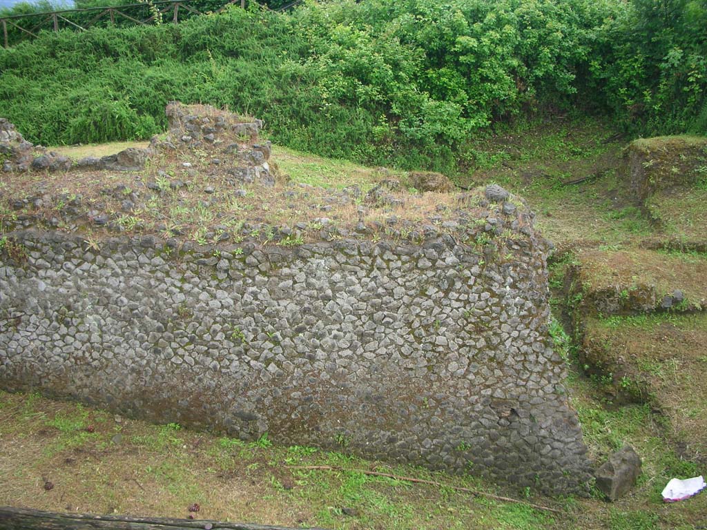 Tower IX, Pompeii. May 2010. Looking south on west side of tower, continued. Photo courtesy of Ivo van der Graaff.