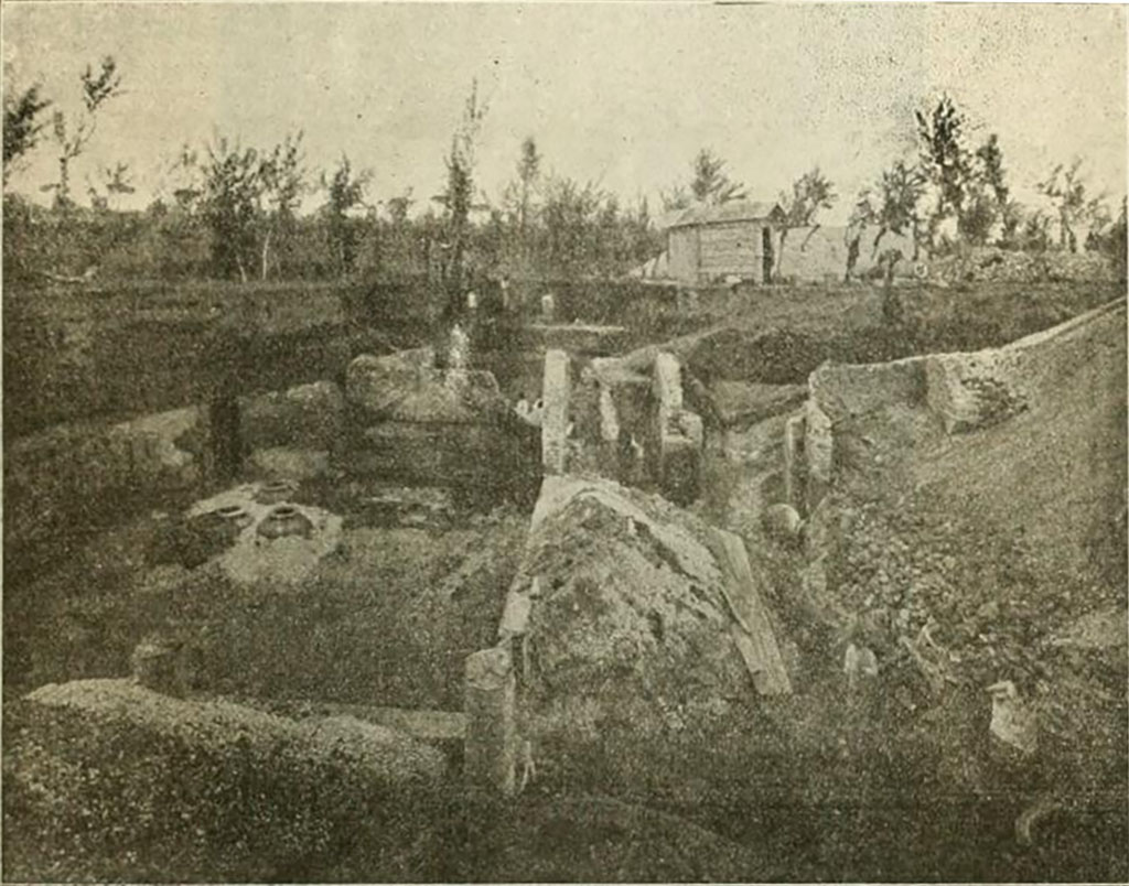 Villa rustica del fondo Ippolito Zurlo, Pompeii. 1897, Cella vinaria G, looking north from south portico.
The four dolia in the cella vinaria can be seen on the left of centre.
See Notizie degli Scavi di Antichità, 1897, p. 398-9, fig. 8.