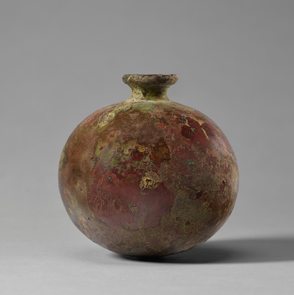 Villa in Boscoreale. Cylindrical flask fashioned in the shape of a pomegranate with a spreading spout projecting from its top. 450–400 B.C.
Digital image courtesy of the Getty's Open Content Program. Now in the Getty Museum, inventory number 72.AC.136.