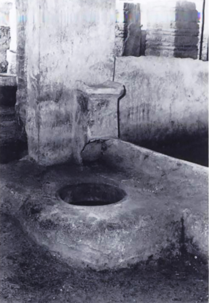 53. Scafati, Villa N. Popidi Narcissi Maioris. Room 4. North dolia and altar. 
See Conticello de' Spagnolis, M., 2002. La villa "N. Popidi Narcissi Maioris": in Scafati, suburbio orientale di Pompei, p. 49, fig. 29.