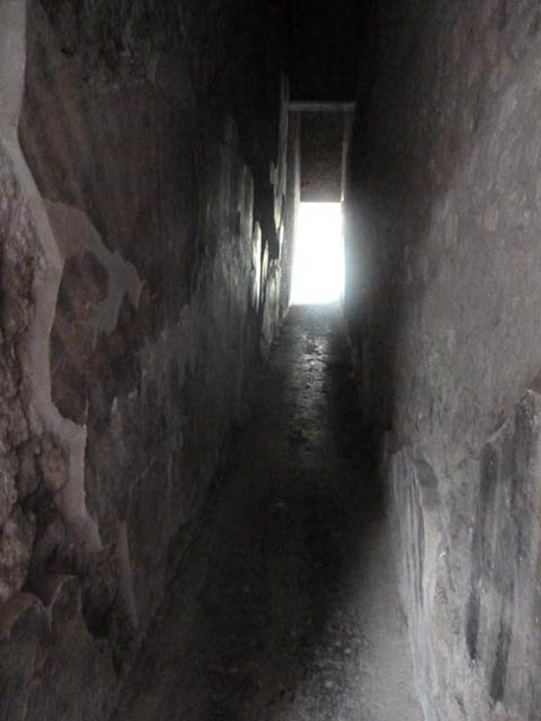 Oplontis, September 2015. Corridor 3 leading from room 4, north-east corner, to east portico 34.