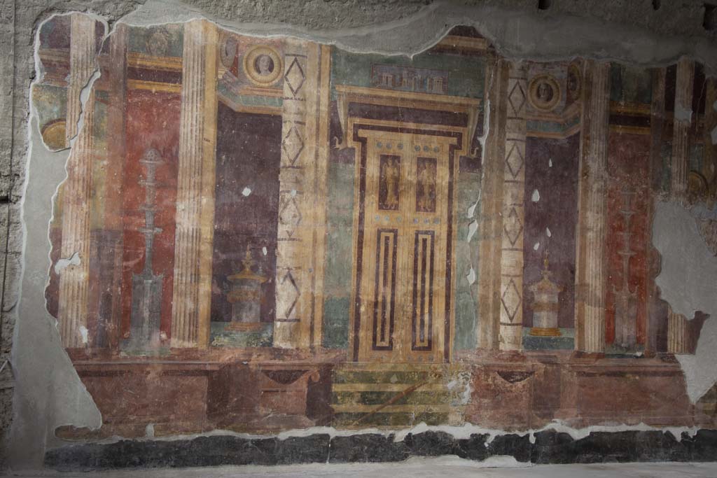 Oplontis Villa of Poppea, March 2019. Room 5, detail of west wall at south end. 
Foto Annette Haug, ERC Grant 681269 DÉCOR.