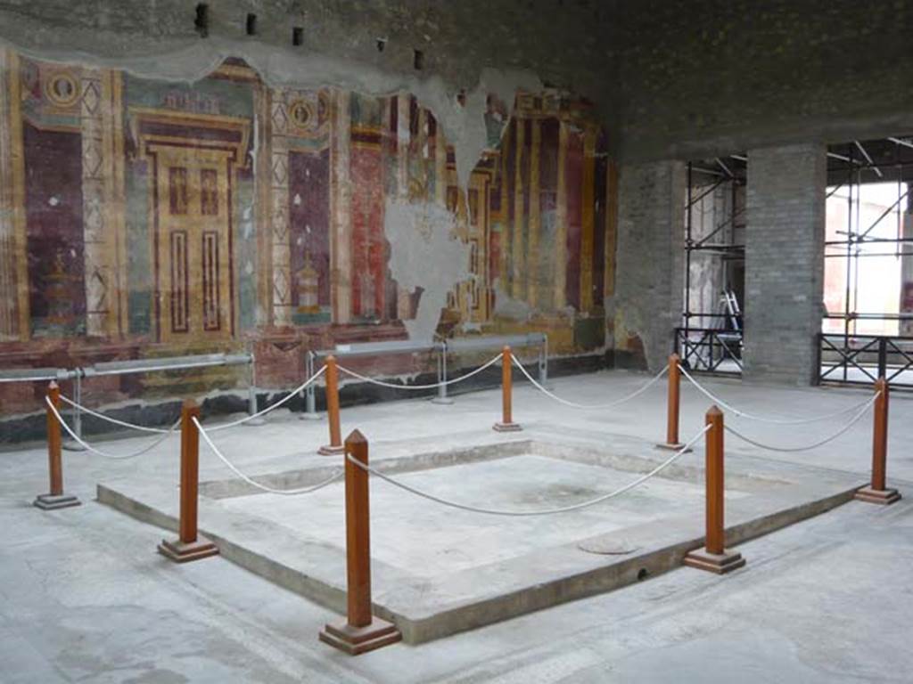 Oplontis Villa of Poppea, May 2010. Room 5, looking west across the impluvium in the atrium. Photo courtesy of Buzz Ferebee.