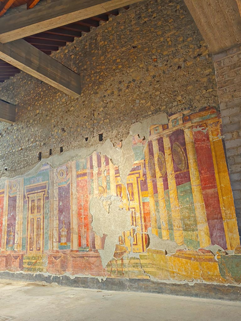 Oplontis Villa of Poppea, October 2023. 
Room 5, west wall towards north end. Photo courtesy of Giuseppe Ciaramella.
.