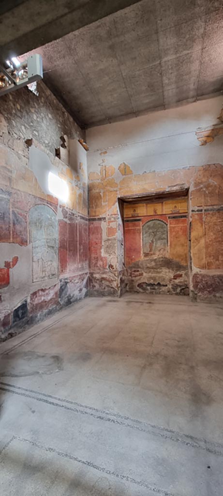 Oplontis Villa of Poppea, January 2023.
Room 8, looking across flooring towards north and east walls. 
Photo courtesy of Miriam Colomer.