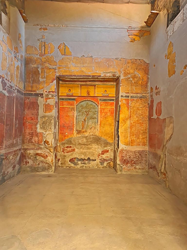 Oplontis Villa of Poppea, October 2023. 
Room 8, looking towards east wall with recess. Photo courtesy of Giuseppe Ciaramella.