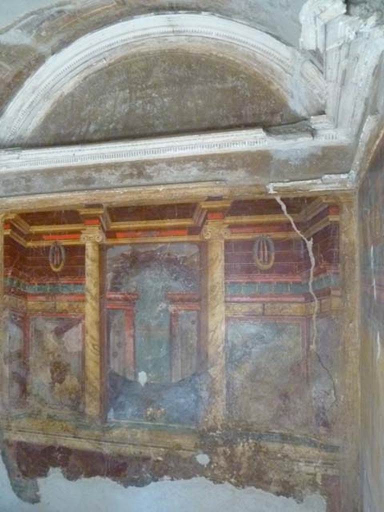 Oplontis, May 2011. Room 11, looking east in cubiculum with two alcoves. Photo courtesy of Michael Binns.
