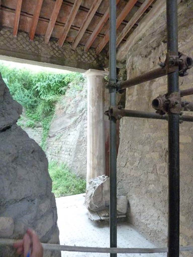 Oplontis, September 2015. Portico 13, looking south towards column at west end, taken from room 15.