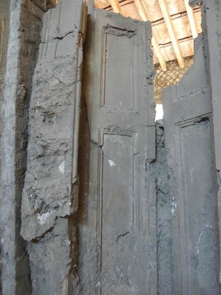 Oplontis, May 2011. Room 15, detail of plaster-cast of closed window shutters. 
Photo courtesy of Buzz Ferebee.