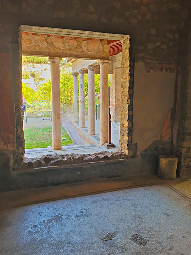 Oplontis Villa of Poppea, October 2023. 
Room 17, looking towards north wall with window onto room 33, the west portico. Photo courtesy of Giuseppe Ciaramella.