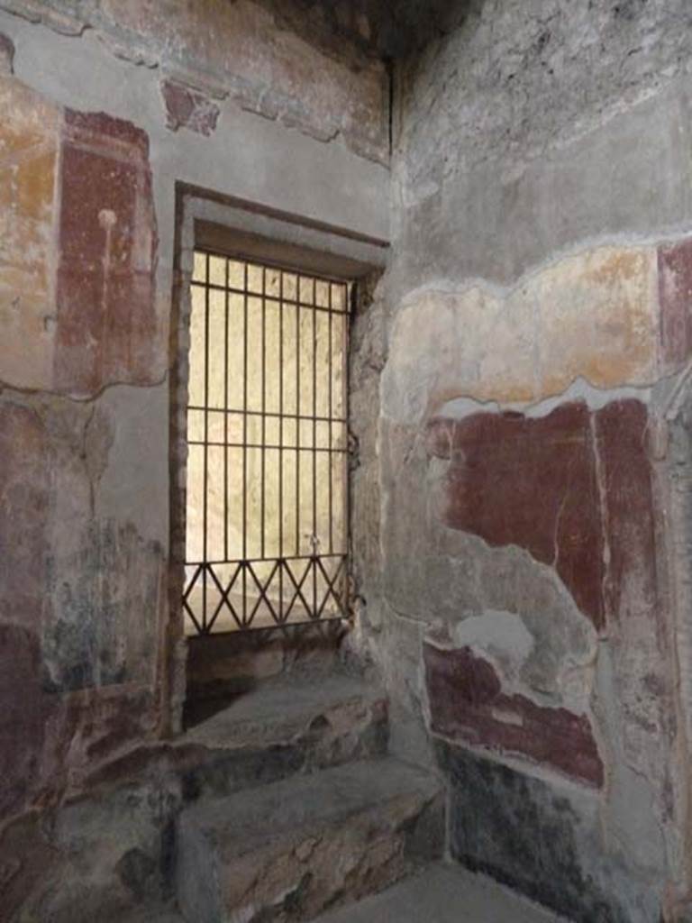 Oplontis, September 2015. Room 18, south-east corner with steps to doorway to room 17 in east wall.