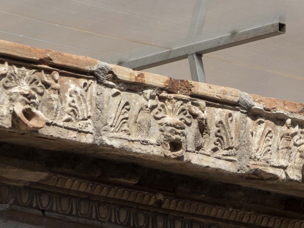 Oplontis Villa of Poppea, September 2017. Room 20, detail of waterspouts. 
Foto Annette Haug, ERC Grant 681269 DÉCOR.
