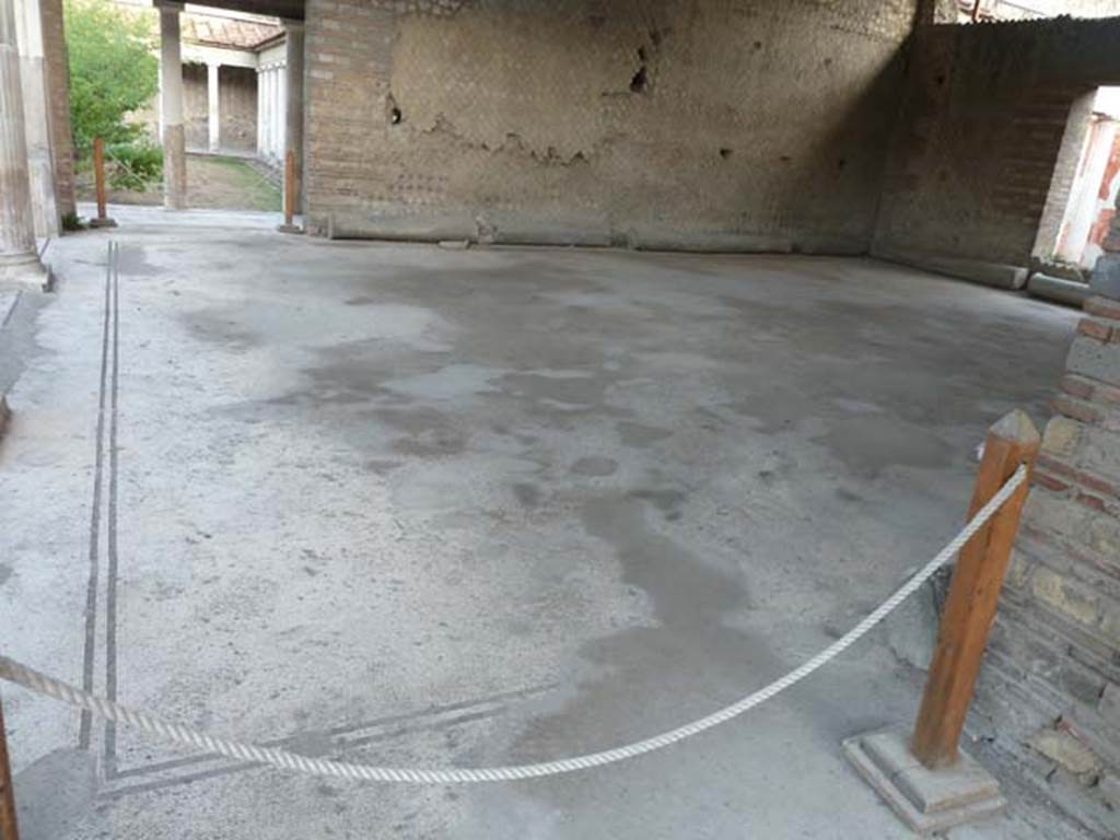 Oplontis, September 2015. Room 21, looking east across floor.