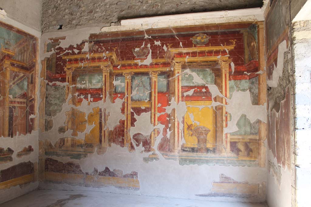 Oplontis Villa of Poppea, March 2014. Room 23, north wall from small doorway in south corridor.
Foto Annette Haug, ERC Grant 681269 DÉCOR.