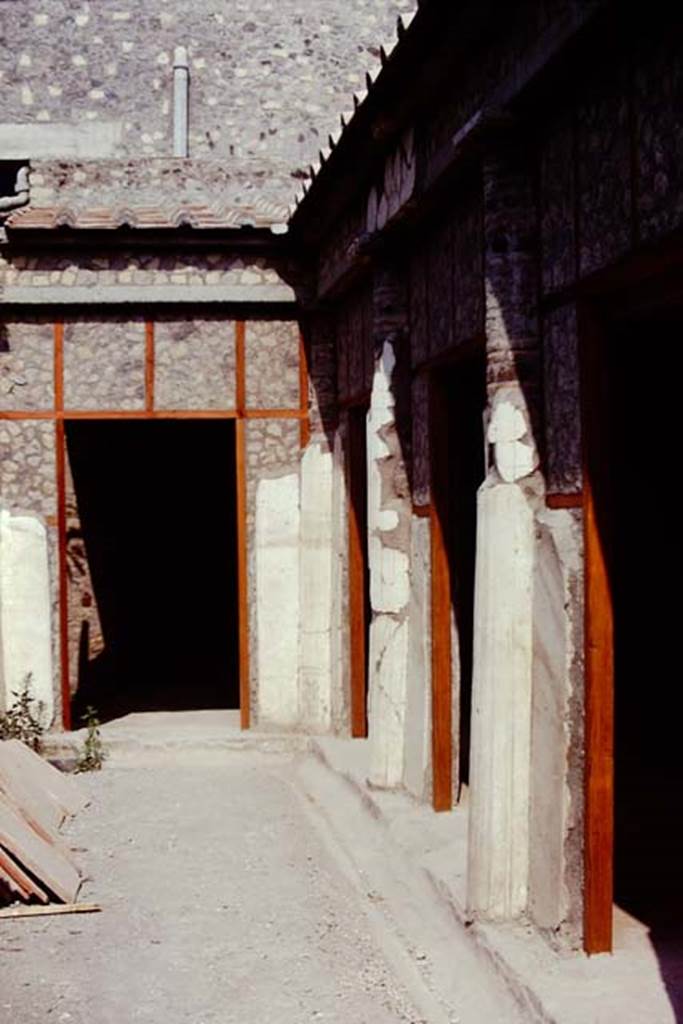 Oplontis, 1974. Room 24/59, looking west along gutter in peristyle. Photo by Stanley A. Jashemski.   
Source: The Wilhelmina and Stanley A. Jashemski archive in the University of Maryland Library, Special Collections (See collection page) and made available under the Creative Commons Attribution-Non Commercial License v.4. See Licence and use details. J74f0619