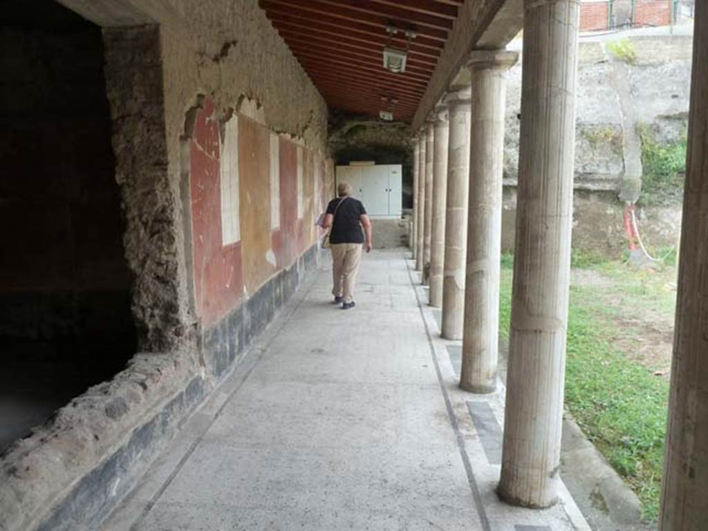 Oplontis Villa of Poppea, September 2015. Room 33, looking west along portico.