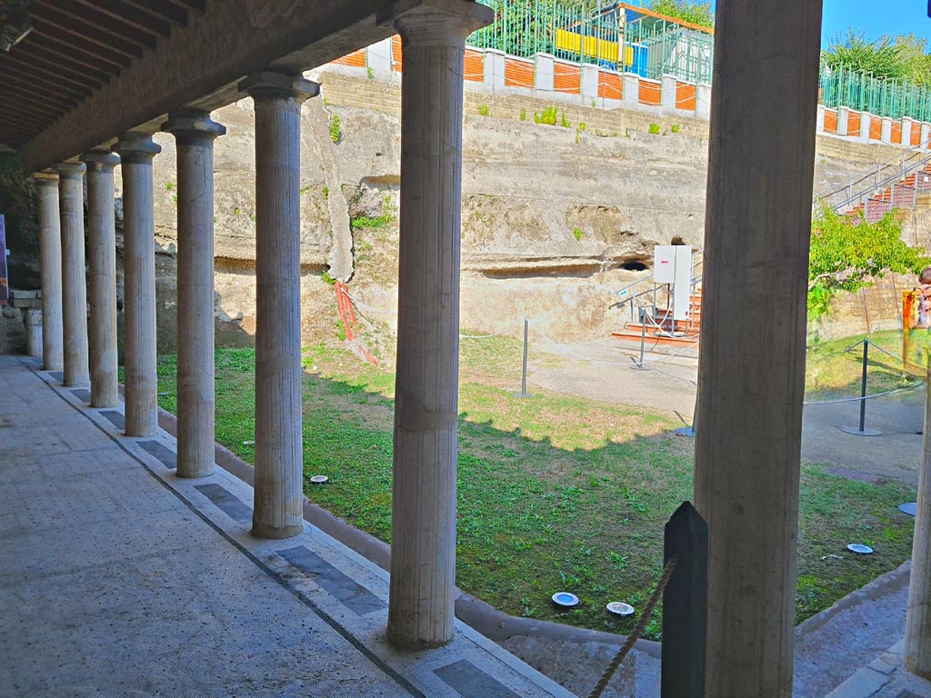 Oplontis Villa of Poppea, October 2023. Portico 33, looking north-west towards entrance steps.  Photo courtesy of Giuseppe Ciaramella.