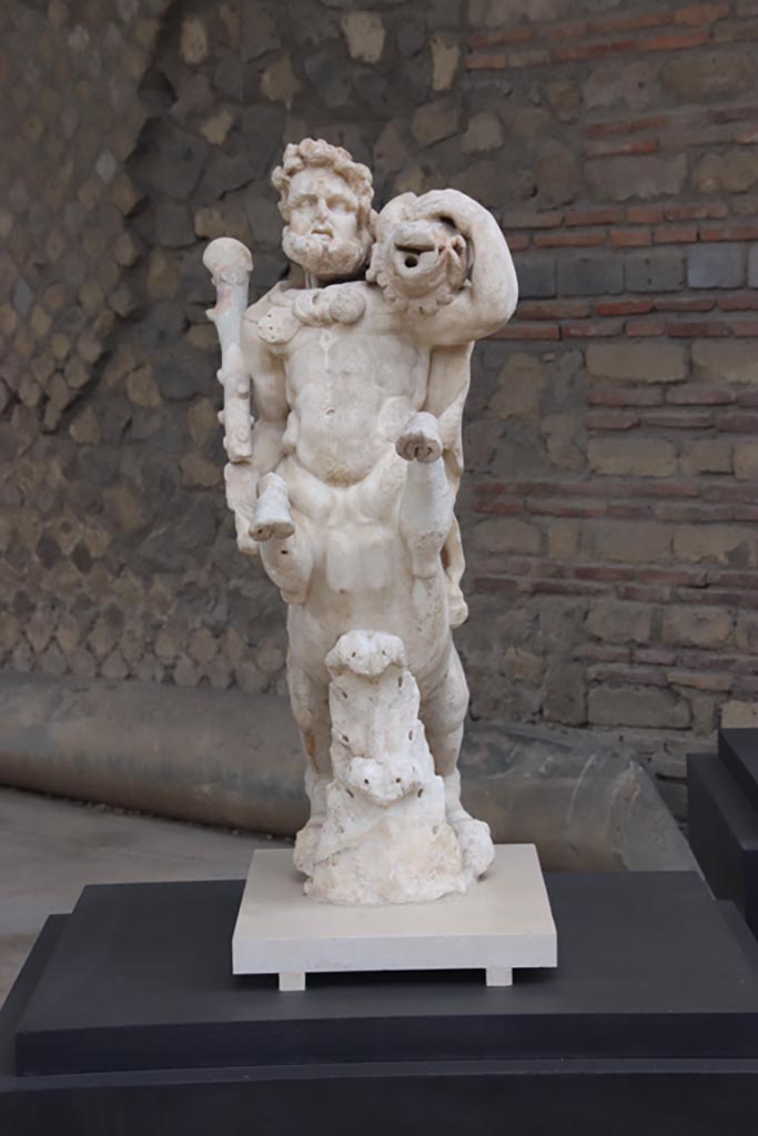 Villa of Poppaea, Oplontis, October 2023. 
Statuette of Centaur with wild boar, on display in Room 21. Photo courtesy of Klaus Heese.