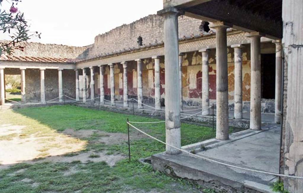 Oplontis, Villa of Poppea, October 2001. Room 34, east portico, looking south-east from north garden. Photo courtesy of Peter Woods