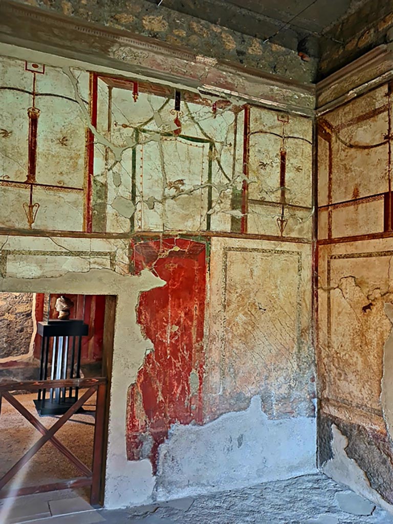 Oplontis Villa of Poppea, October 2023. 
Room 41, looking towards alcove near west wall of cubiculum, and through doorway in alcove into room 38.
Photo courtesy of Giuseppe Ciaramella.