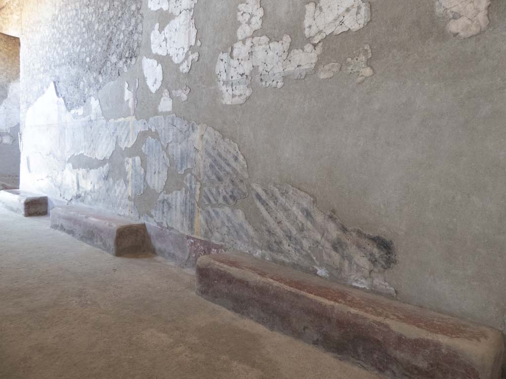 Oplontis Villa of Poppea, September 2017. Corridor 46, looking east along the south wall.  
Foto Annette Haug, ERC Grant 681269 DÉCOR.