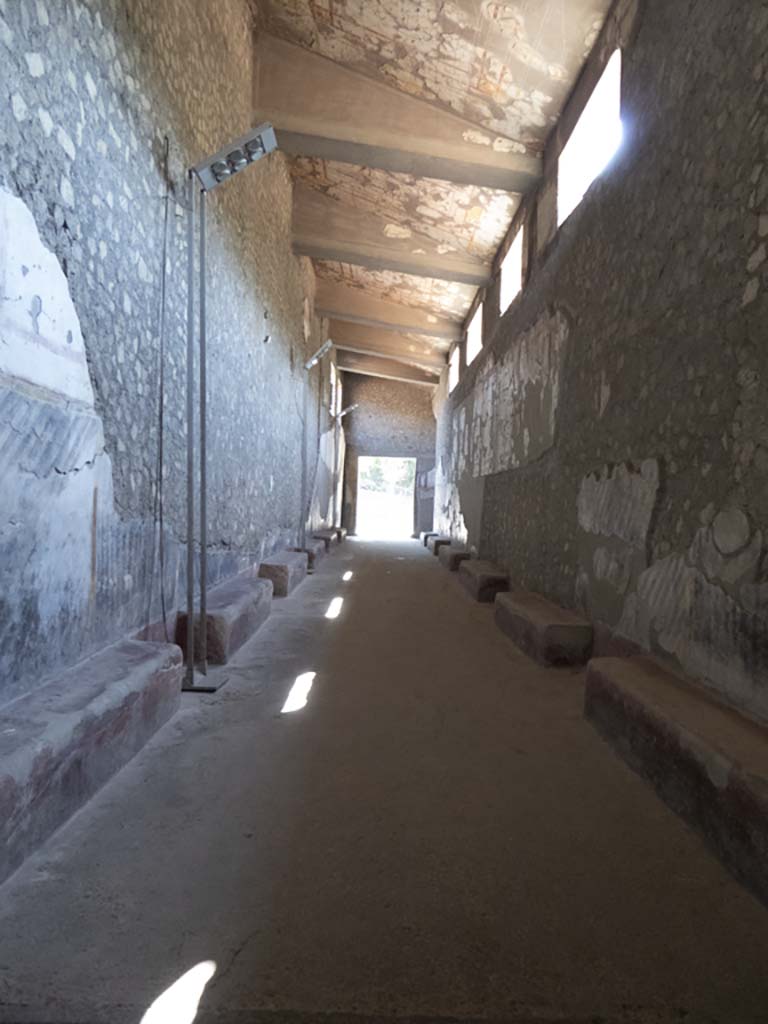 Oplontis Villa of Poppea, September 2017. 
Corridor 46, looking east towards doorway to west portico and pool area. 
Foto Annette Haug, ERC Grant 681269 DÉCOR.