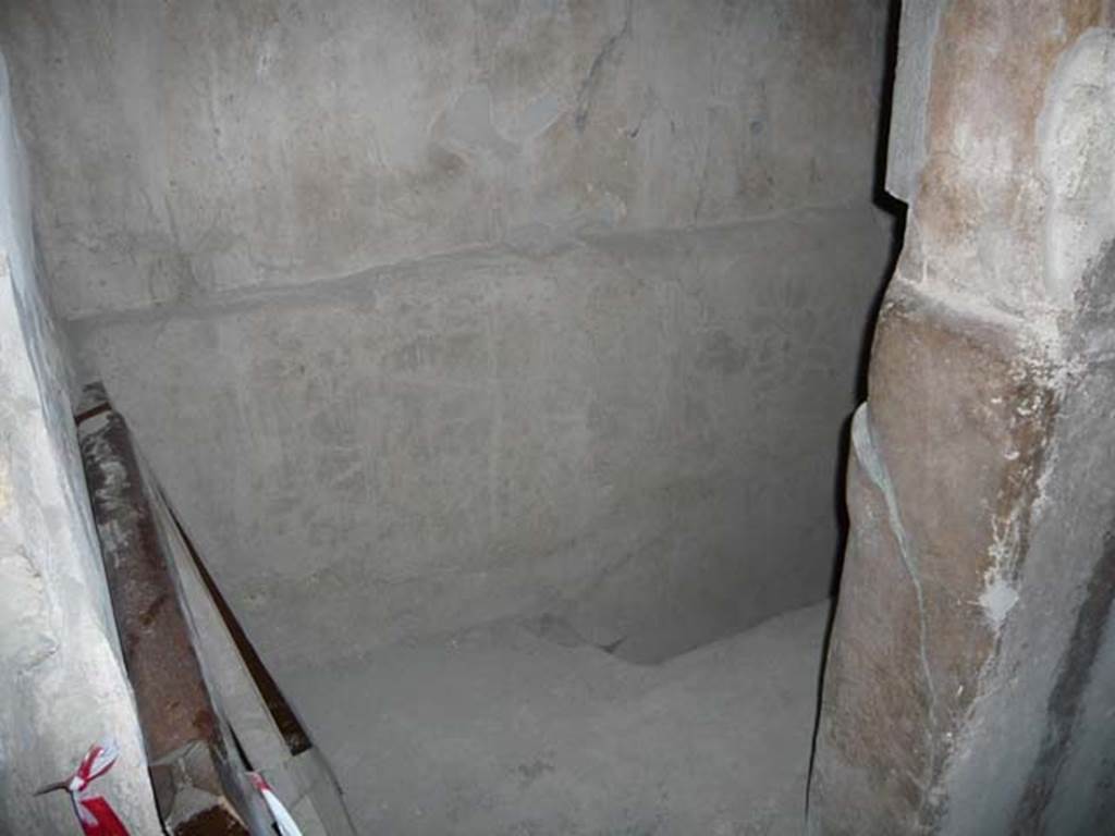 Oplontis, May 2010. Doorway to room 47, the latrine for the women. Photo courtesy of Buzz Ferebee.
