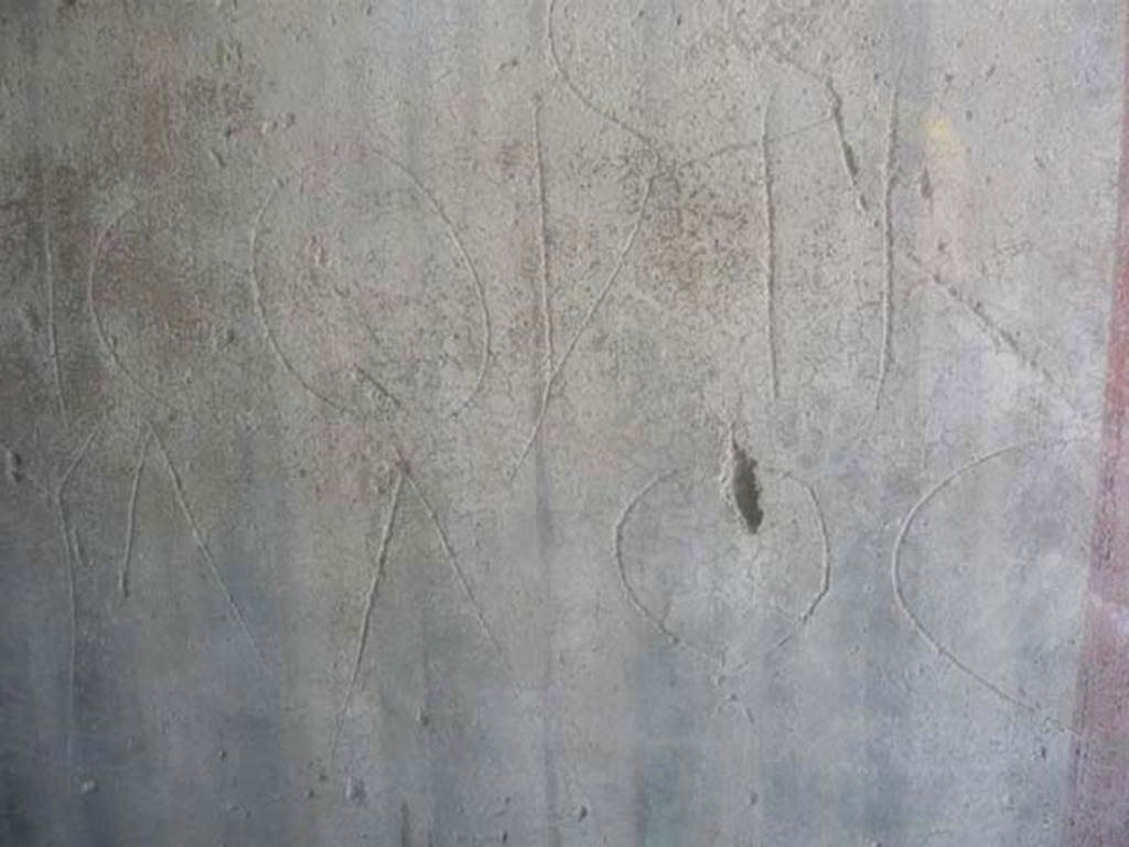 Oplontis, May 2011. Room 52, graffiti on west wall, written in Greek by a certain Beryllos, reading “Mnesthei Beryllos” (or “Be Beryllos remembered”).  Photo courtesy of Buzz Ferebee.