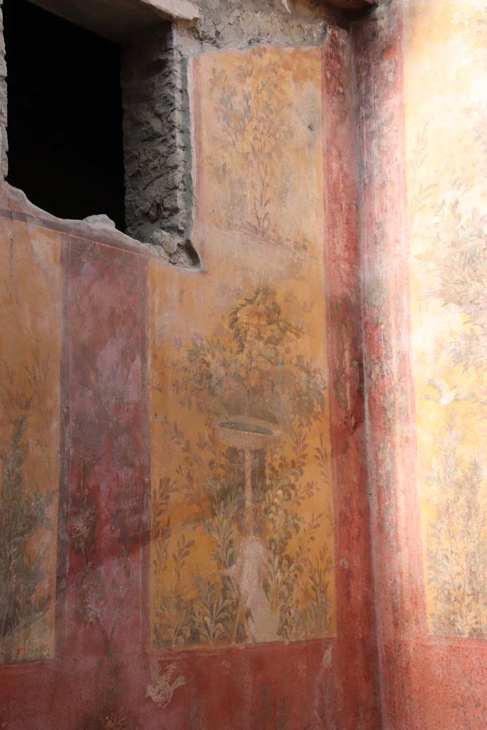 Oplontis Villa of Poppea, September 2021.  
Room 70, detail from west wall in north-west corner. Photo courtesy of Klaus Heese.