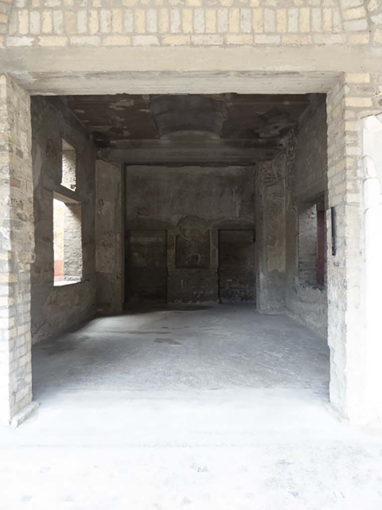 Oplontis Villa of Poppea, September 2017. Doorway to room 74, in the west portico wall of area 60. 
Looking west towards area at rear, room 73.
Foto Annette Haug, ERC Grant 681269 DÉCOR.