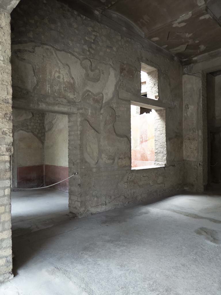 Oplontis Villa of Poppea, September 2017. 
Room 74, looking towards south wall, with doorway to room 72, on left, and window to garden room 70, on right.
Foto Annette Haug, ERC Grant 681269 DÉCOR.