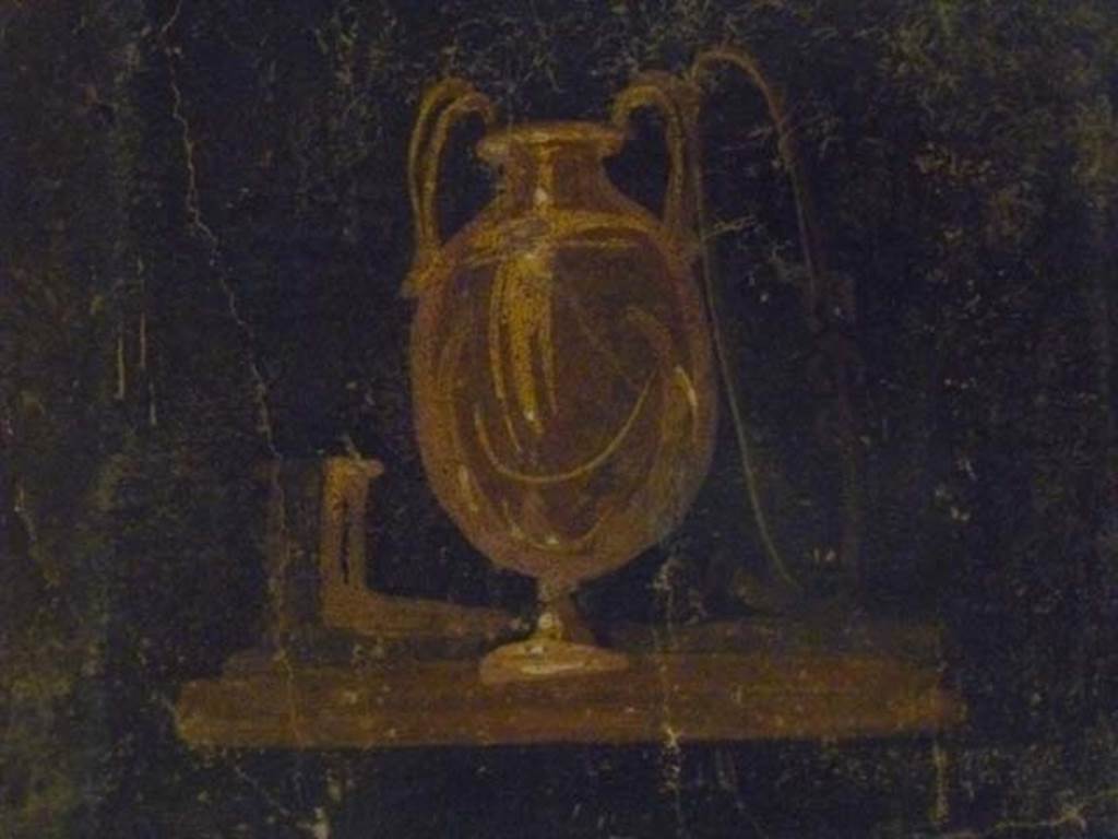 Oplontis Villa of Poppea, May 2011. Corridor 77, detail from centre of panel of east wall.  
Photo courtesy of Michael Binns.