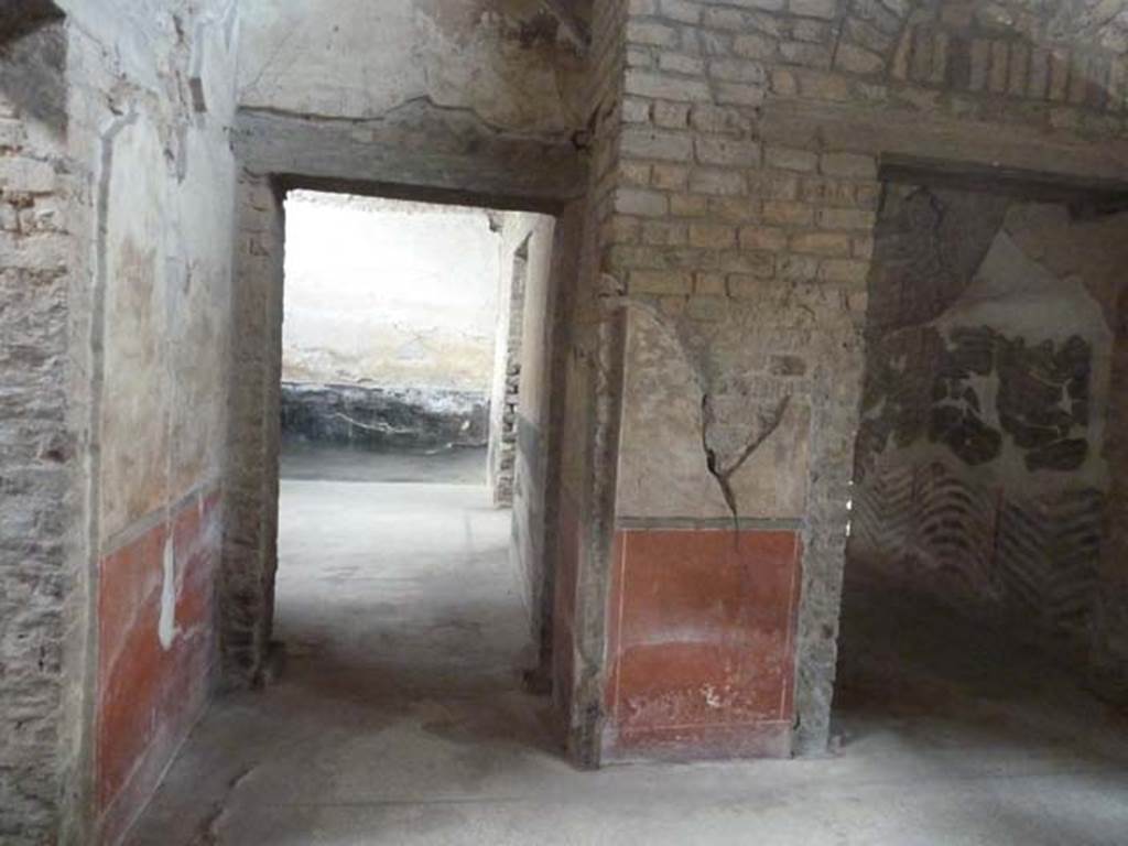 Oplontis, September 2015. Room 90, north wall, with doorway to room 93 on the left, and to corridor 94, on the right.