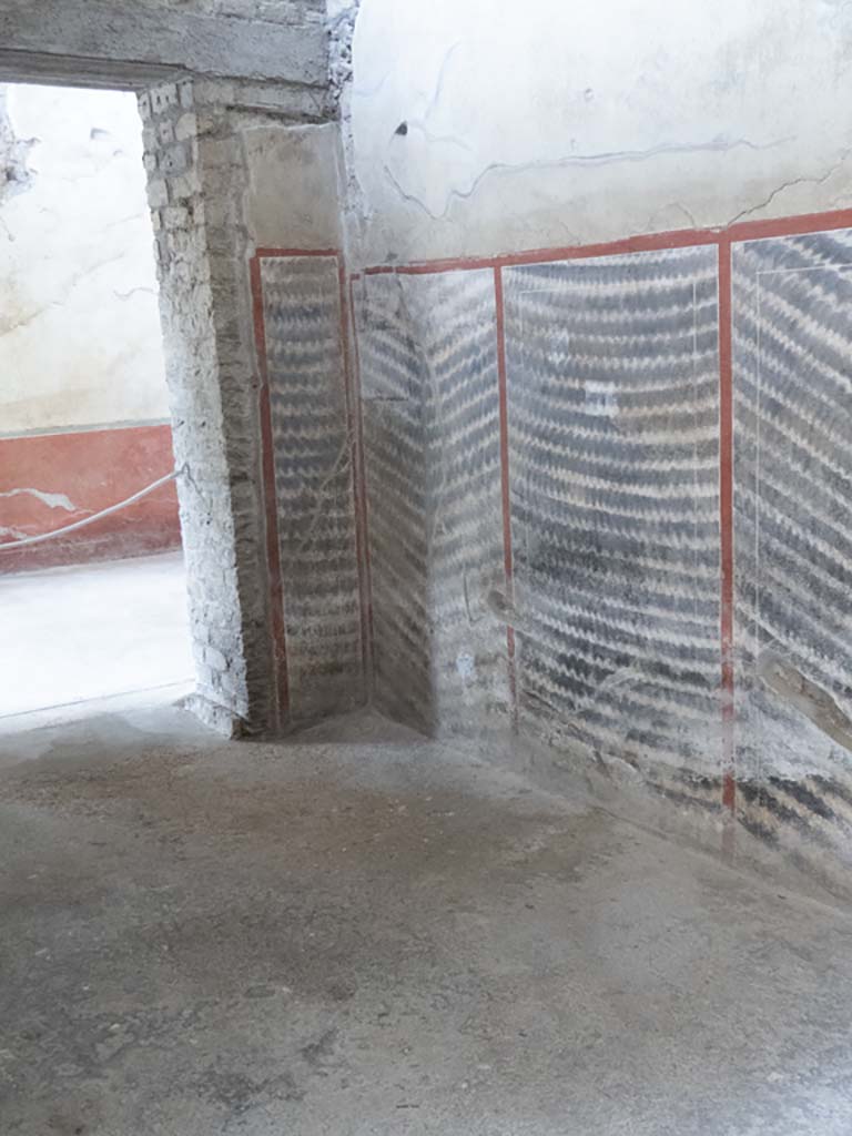 Oplontis Villa of Poppea, September 2017. 
Corridor 94, looking towards south-west corner and west wall, near doorway to room 90, on left.
Foto Annette Haug, ERC Grant 681269 DÉCOR.