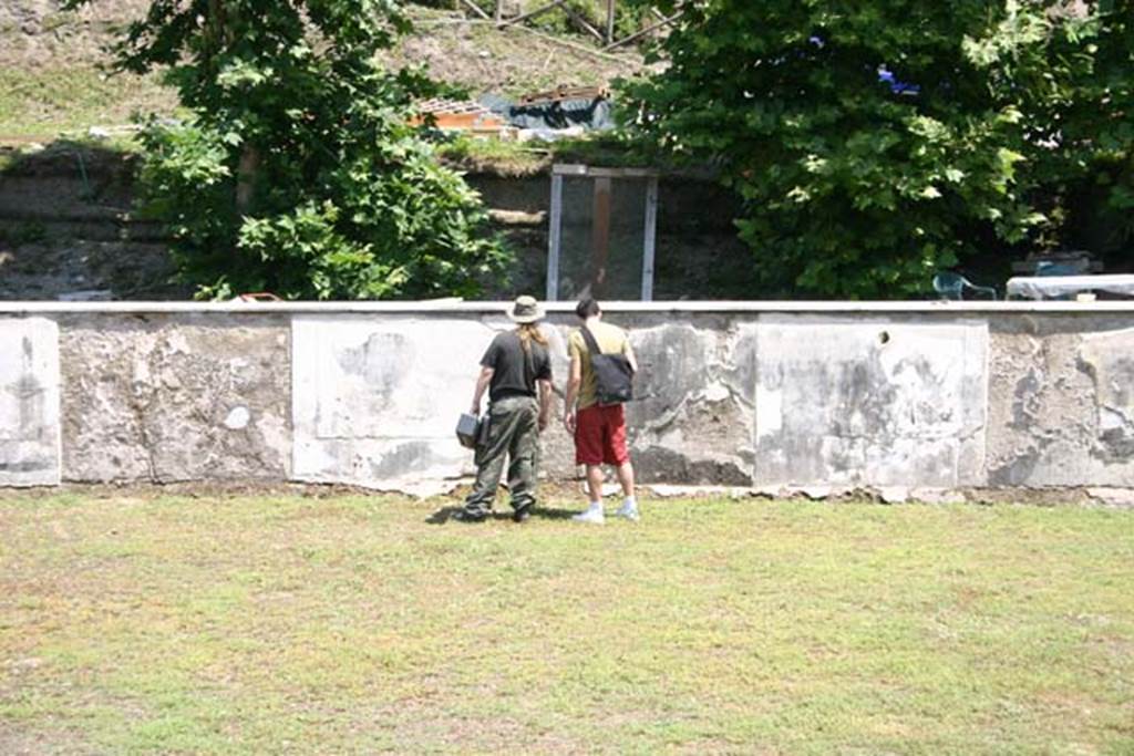 Oplontis Villa of Poppea, June 2008. Room 96, swimming pool east side section.
Photo courtesy of Martin Blazeby.