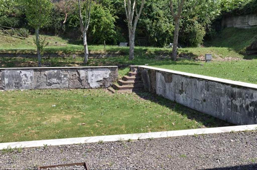 Oplontis Villa of Poppea, April 2018. Looking east across south end of swimming pool. 
Photo courtesy of Ian Lycett-King. Use is subject to Creative Commons Attribution-NonCommercial License v.4 International.