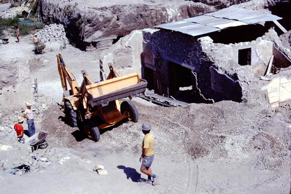 Oplontis, 1975. Looking west across room 69. Photo by Stanley A. Jashemski.   
Source: The Wilhelmina and Stanley A. Jashemski archive in the University of Maryland Library, Special Collections (See collection page) and made available under the Creative Commons Attribution-Non Commercial License v.4. See Licence and use details. J75f0025