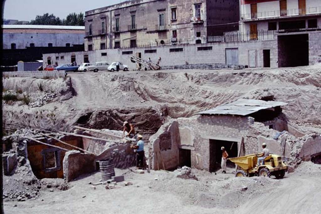 Oplontis, 1975. Looking north-west towards area being excavated, rooms 75/68 on left, and rooms 71/70, right of centre. Photo by Stanley A. Jashemski.   
Source: The Wilhelmina and Stanley A. Jashemski archive in the University of Maryland Library, Special Collections (See collection page) and made available under the Creative Commons Attribution-Non Commercial License v.4. See Licence and use details. J75f0156