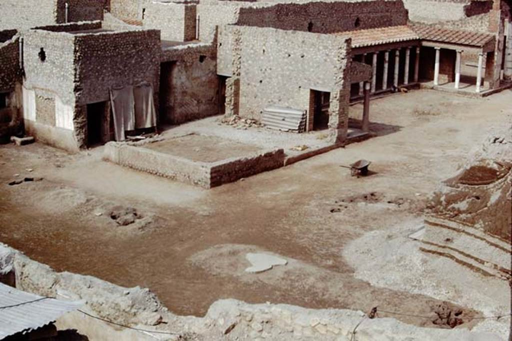 Oplontis, 1975. Looking south-west across cleaned north garden. Photo by Stanley A. Jashemski.   
Source: The Wilhelmina and Stanley A. Jashemski archive in the University of Maryland Library, Special Collections (See collection page) and made available under the Creative Commons Attribution-Non Commercial License v.4. See Licence and use details. J75f0212