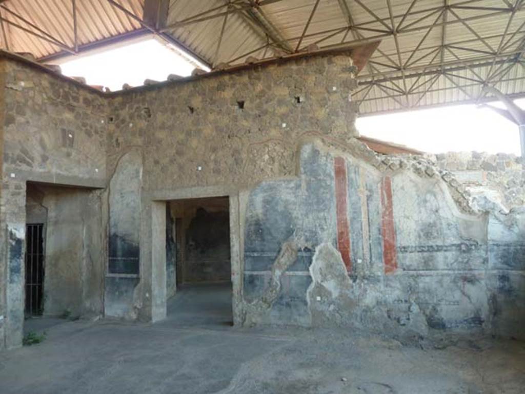 Stabiae, Secondo Complesso, September 2015. Room 14, west wall with doorway into room 15..