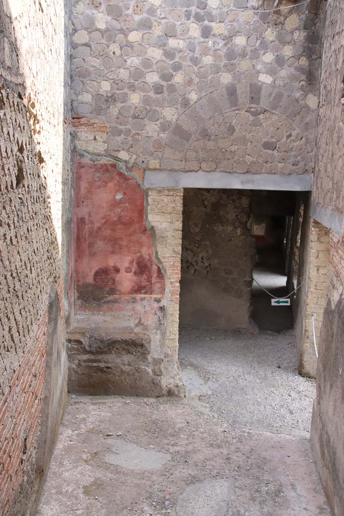 Stabiae, Villa Arianna, September 2021. 
Room G, looking south towards doorway to entrance hallway L. Photo courtesy of Klaus Heese.