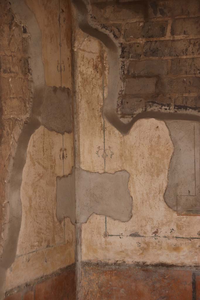 Stabiae, Villa Arianna, October 2020.  
Room 12, east wall in south-east corner. Photo courtesy of Klaus Heese.