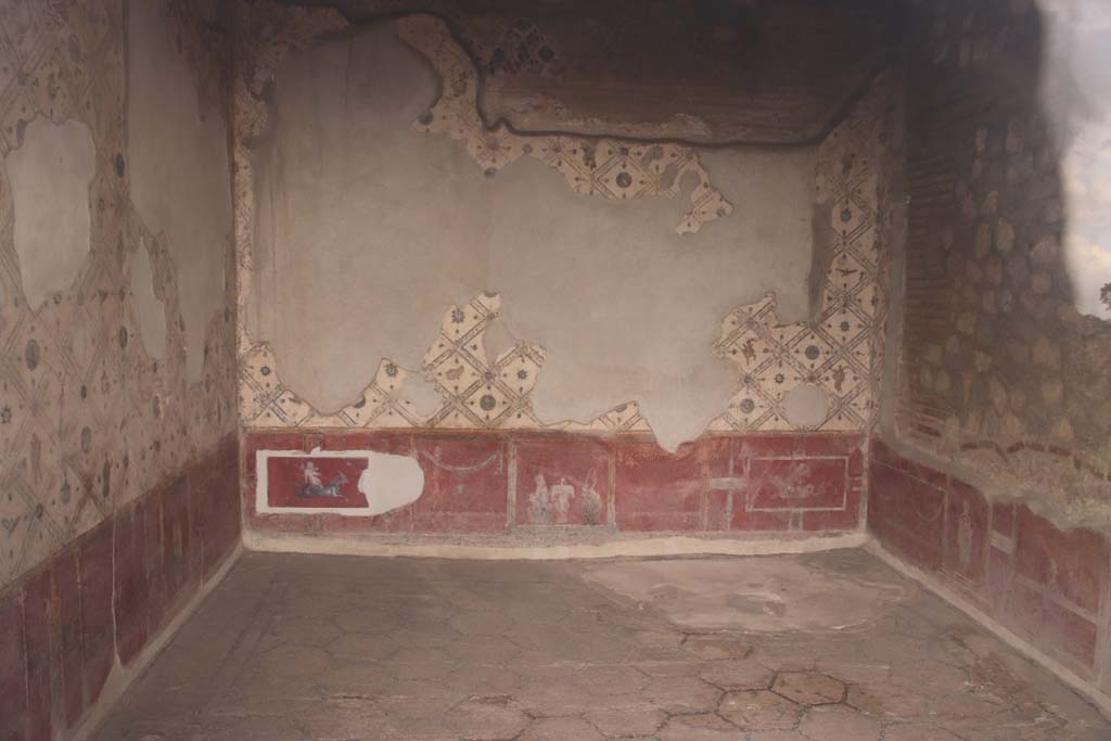 Stabiae, Villa Arianna, October 2020. Room 9, looking towards south wall. Photo courtesy of Klaus Heese.