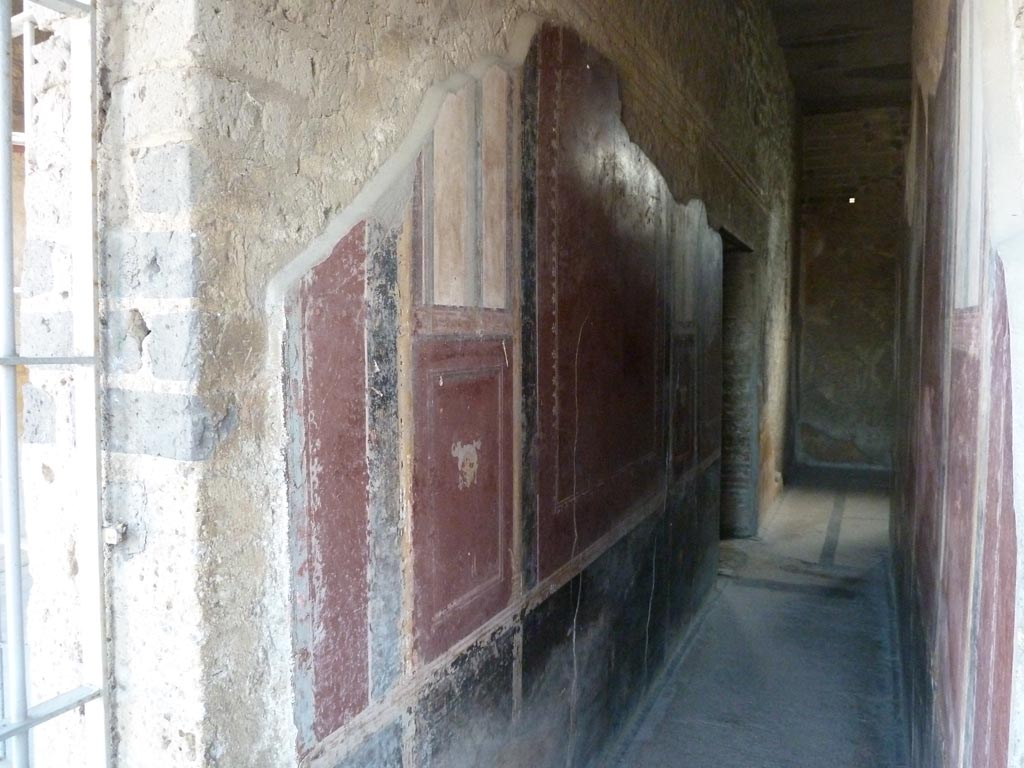 Stabiae, Villa Arianna, September 2015. Corridor 8, east wall.