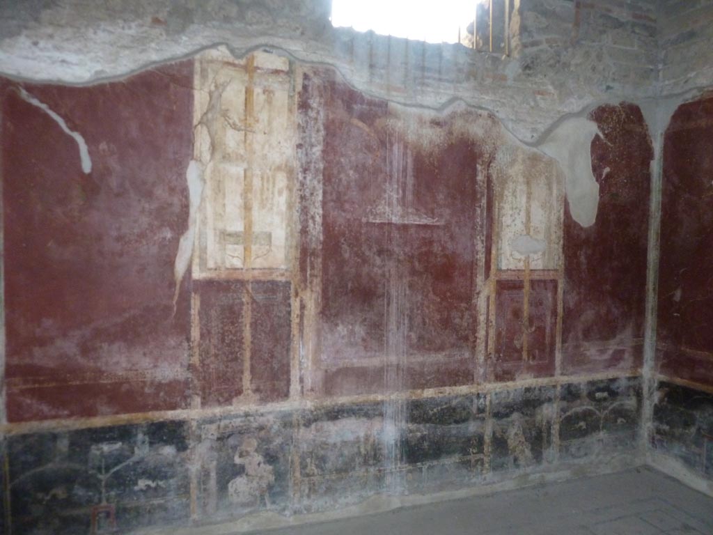 Stabiae, Villa Arianna, September 2015. Room 5, south wall of cubiculum.