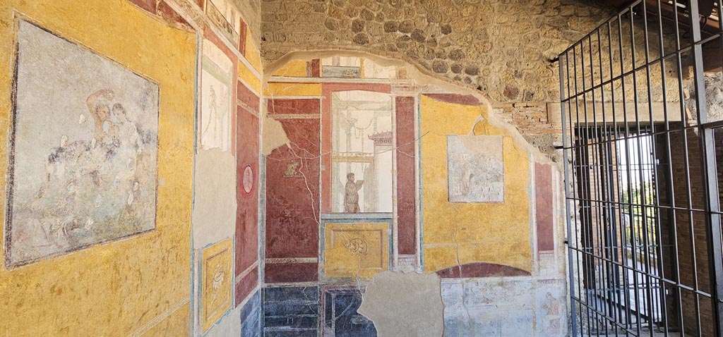 Stabiae, Villa Arianna, December 2023. 
Room 7, looking west along south wall towards south-west corner and west wall. Photo courtesy of Miriam Colomer.
