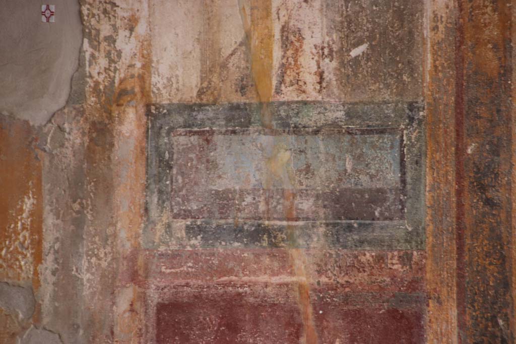Stabiae, Villa Arianna, October 2020. 
Room 3, detail of painted panel on west wall on north side of central painting. Photo courtesy of Klaus Heese.
