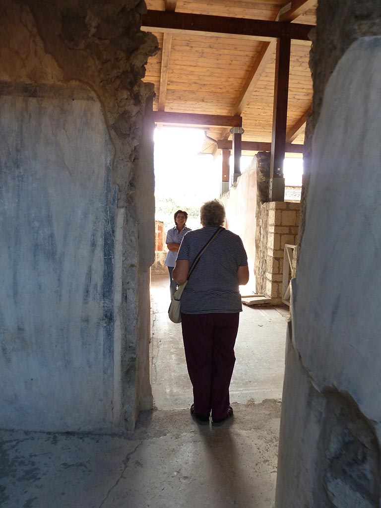 Stabiae, Villa Arianna, September 2015. Doorway leading towards north portico, W.30.