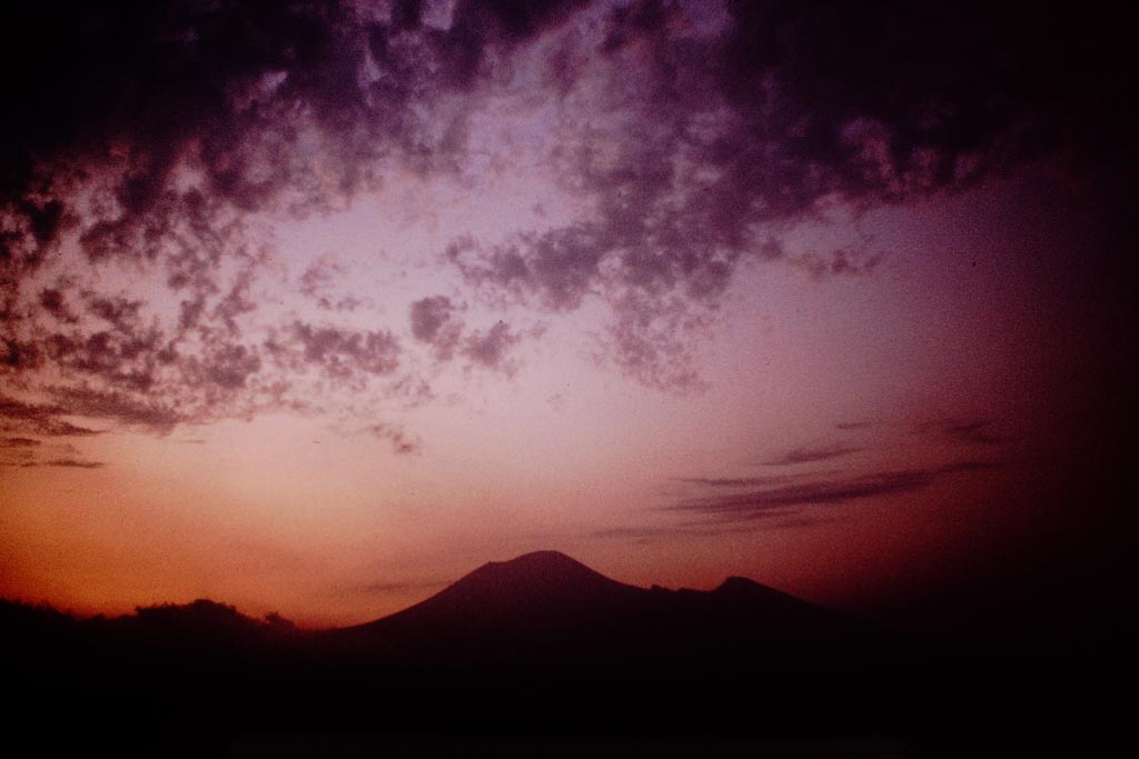 Looking north to Vesuvius. 1964. Photo by Stanley A. Jashemski.
Source: The Wilhelmina and Stanley A. Jashemski archive in the University of Maryland Library, Special Collections (See collection page) and made available under the Creative Commons Attribution-Non-commercial License v.4. See Licence and use details.
J64f1783